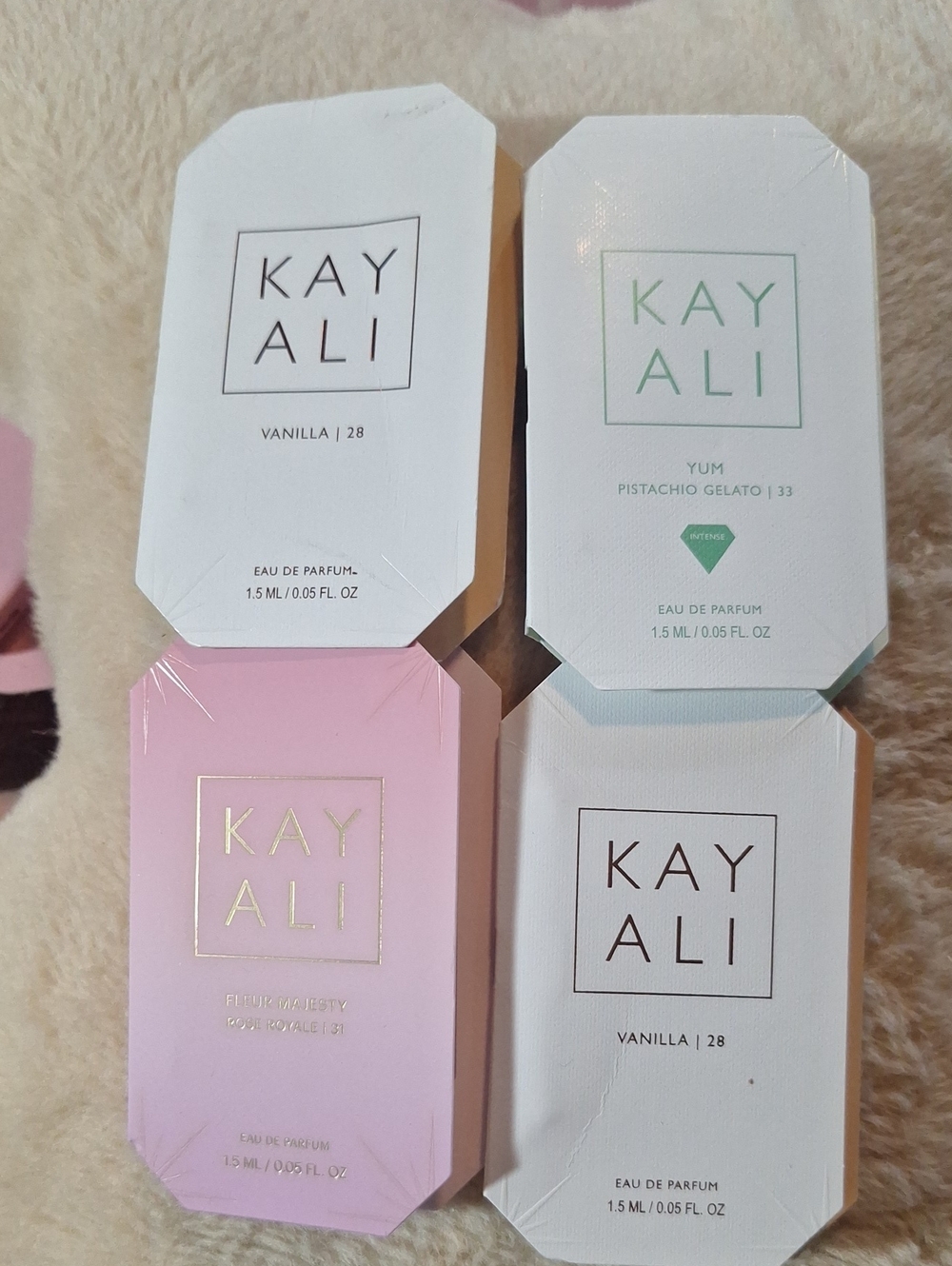 Kayali Women's Eau de Parfum Sample Set - Pink & White